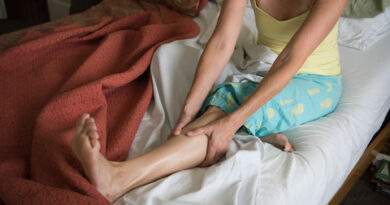 Crampe la picioare noaptea: cauze, prevenire si tratament