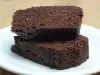 Această prăjitură cu ciocolată fără gluten și zahăr are doar 3 ingrediente, este bogată în potasiu și proteine.