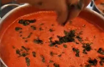 Supă mediteraneană de roșii coapte: cele mai bune arome cu aceste condimente