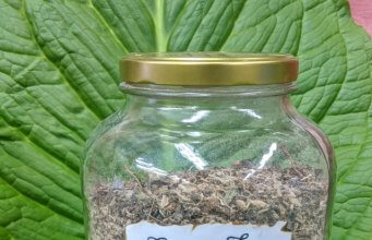Ceaiul Essiac: Beneficii, ingrediente, istorie și cercetări științifice